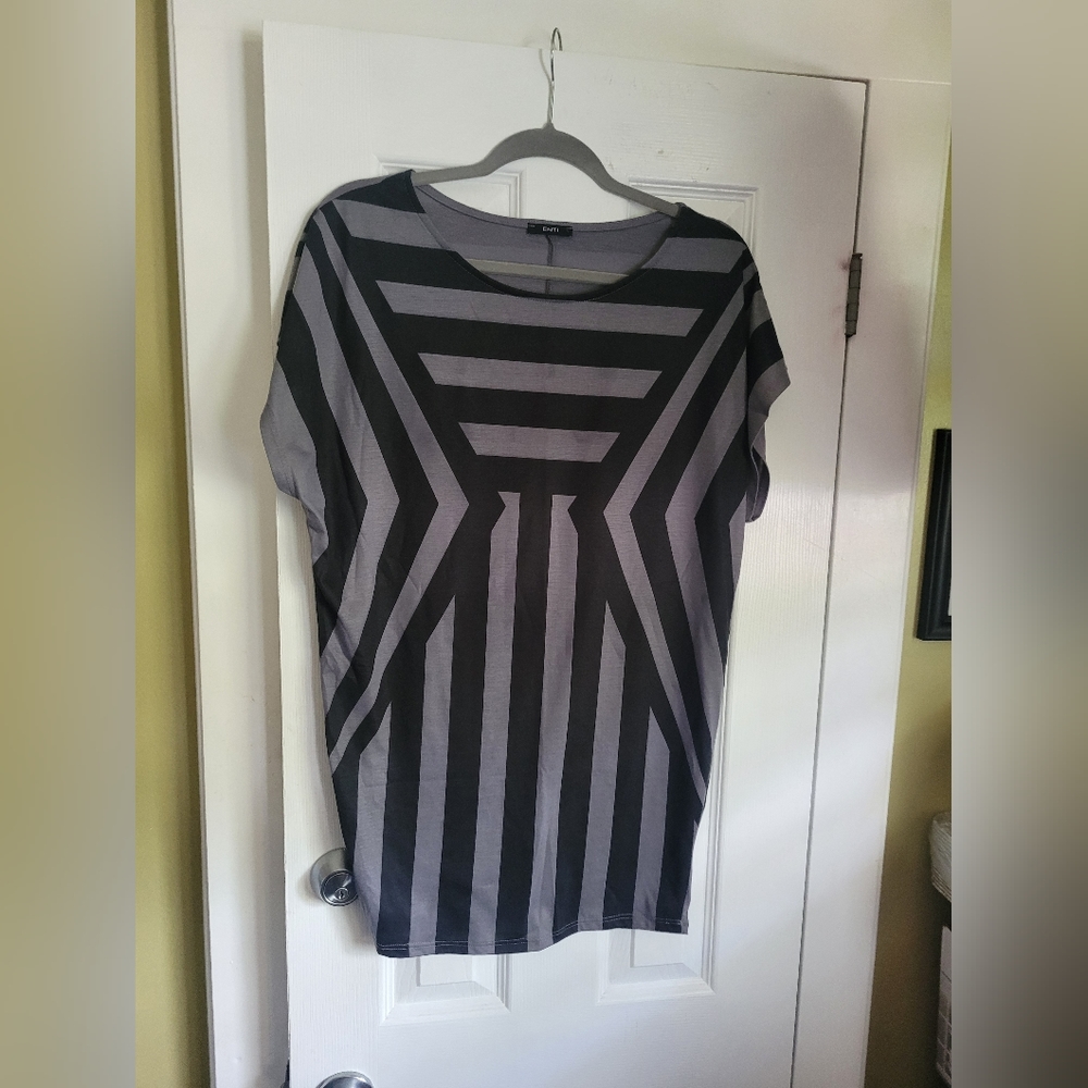 Enti tunic top size M